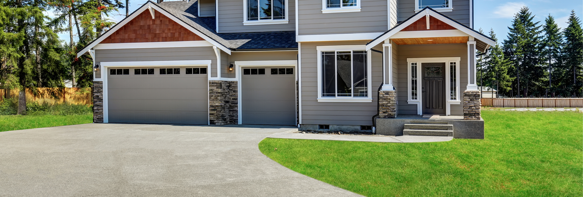 Driveway in Front of House